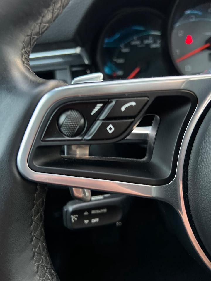 2019 Porsche Macan S | NO ACCIDENT | Panoramic Roof | Navigation Photo