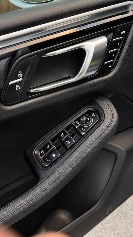 2019 Porsche Macan S | NO ACCIDENT | Panoramic Roof | Navigation Photo