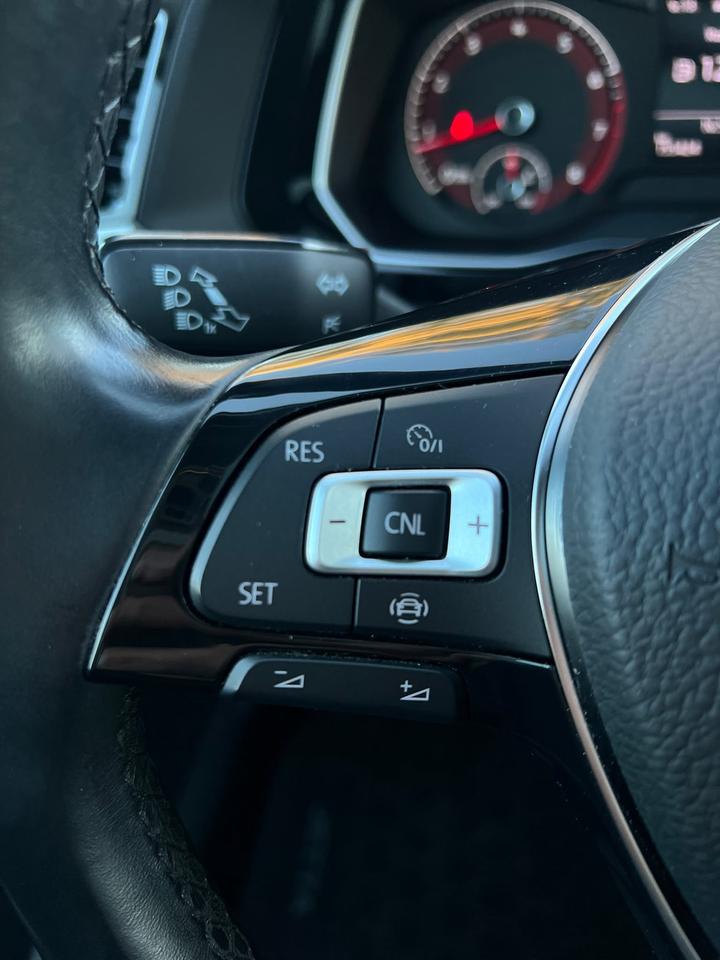 2019 Volkswagen Jetta Highline | NO ACCIDENT | ONE ONWER | SUNROOF | LEA Photo