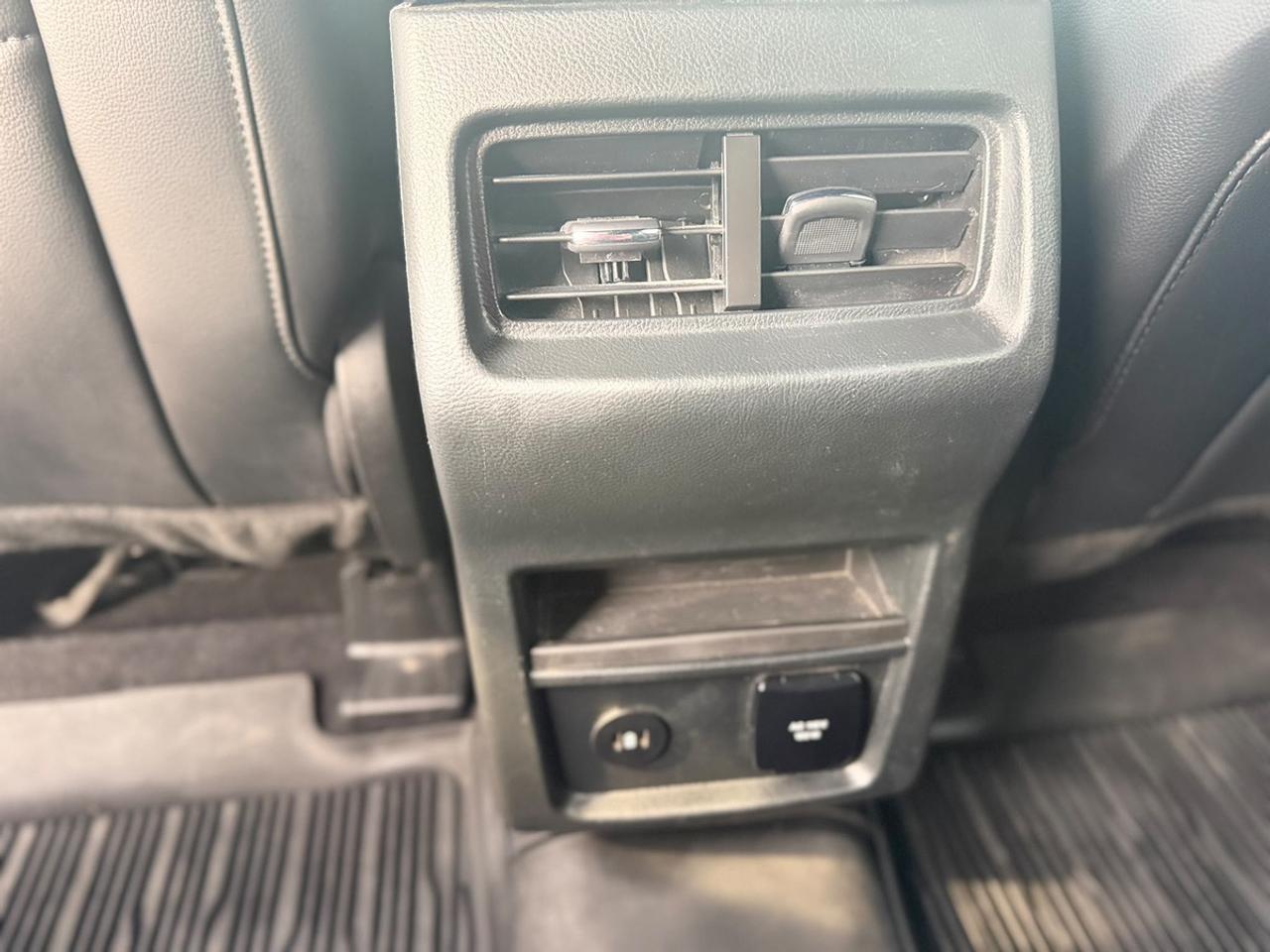 2024 Ford Edge SEL Photo