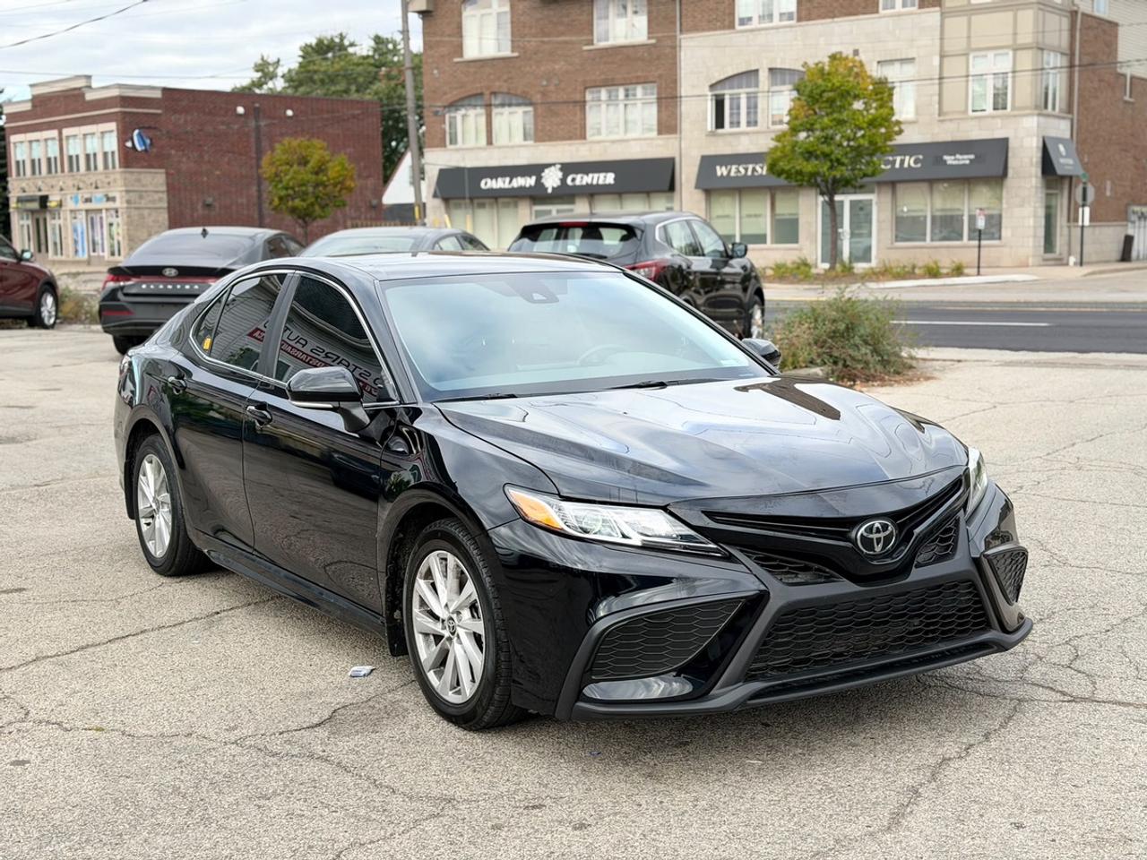 2024 Toyota Camry SE Photo