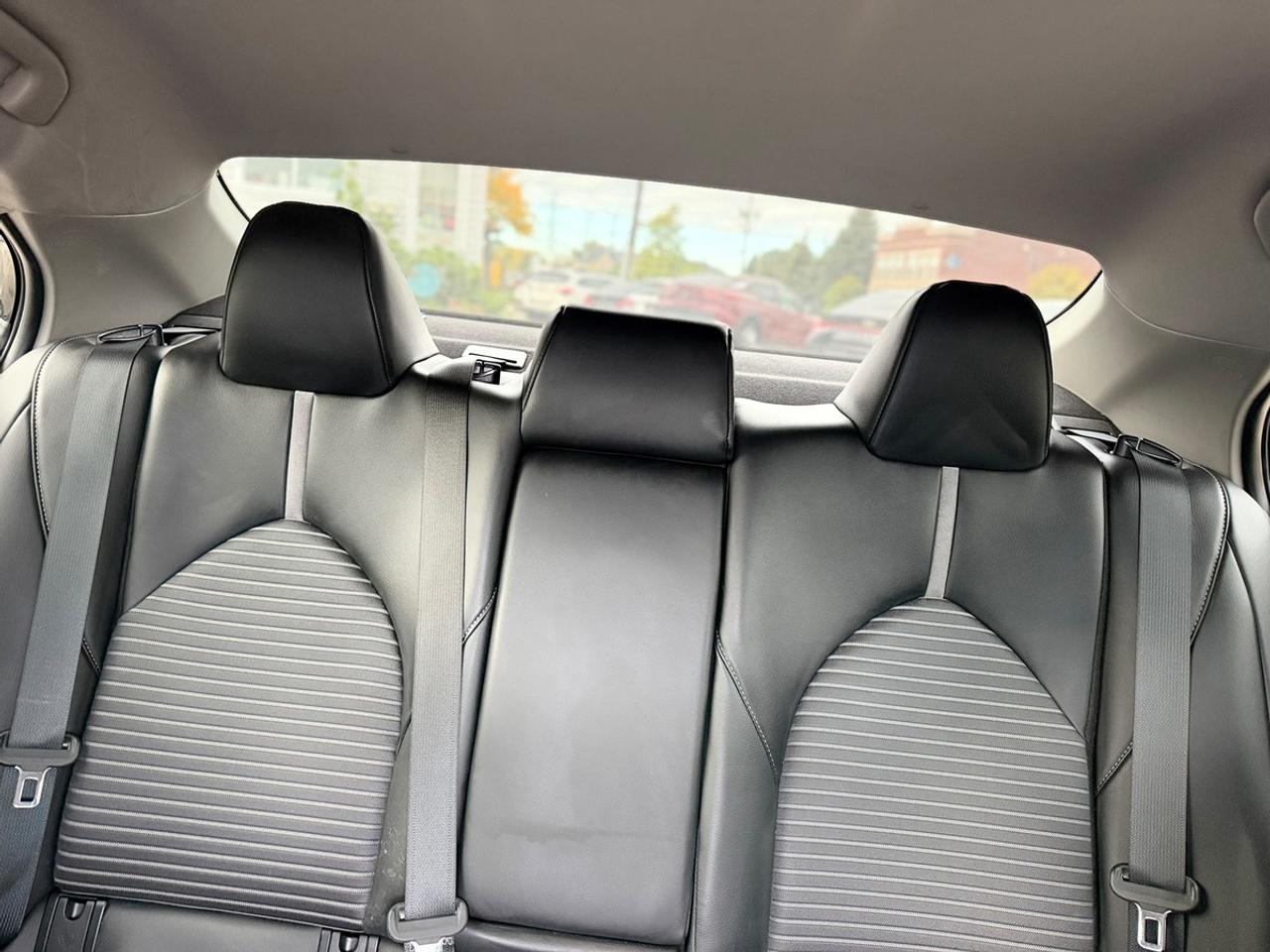 2024 Toyota Camry SE Photo