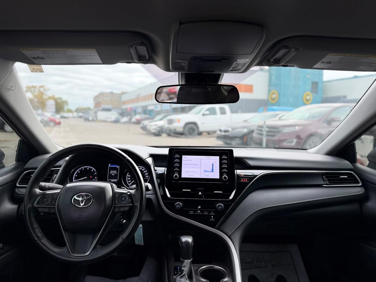 2024 Toyota Camry SE Photo
