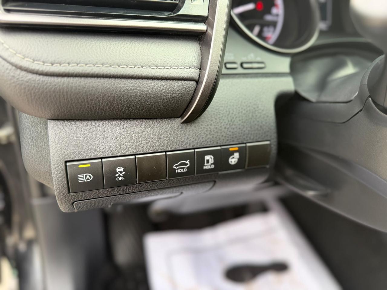 2024 Toyota Camry SE Photo