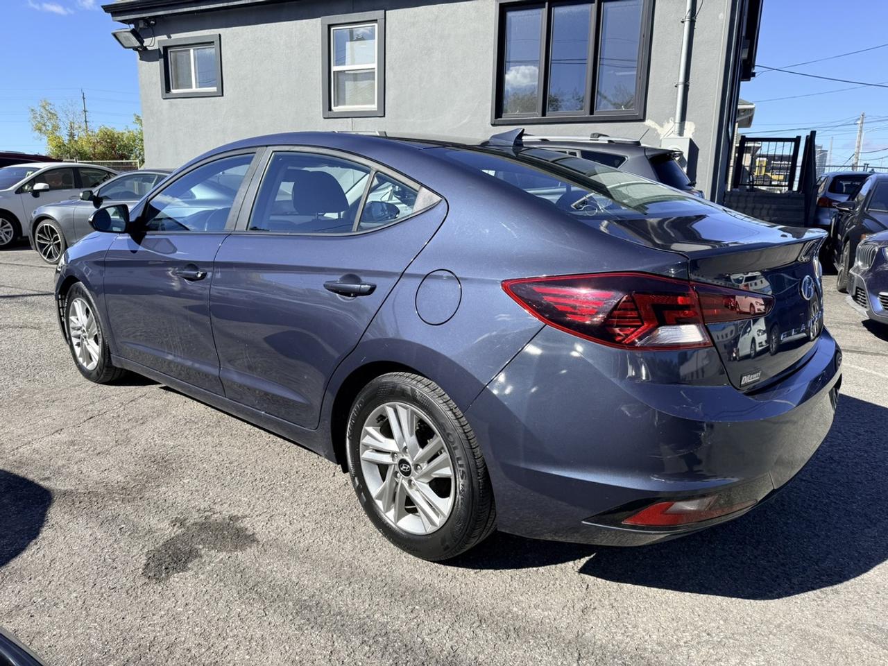 2020 Hyundai Elantra PREFERRED - AUTO - ALLOYS - R.CAMERA - LOW KMS! Photo
