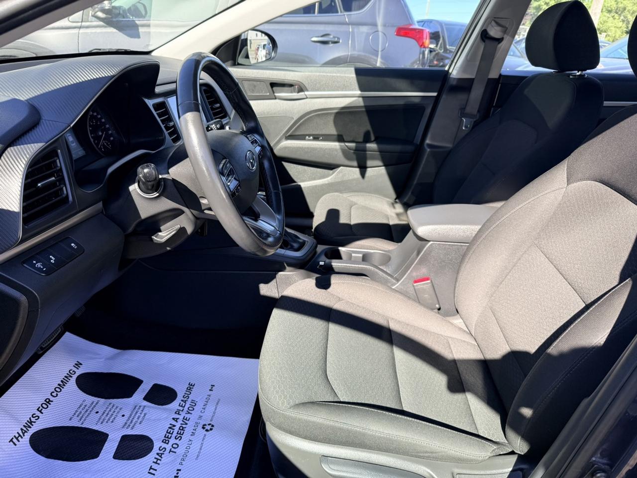 2020 Hyundai Elantra PREFERRED - AUTO - ALLOYS - R.CAMERA - LOW KMS! Photo