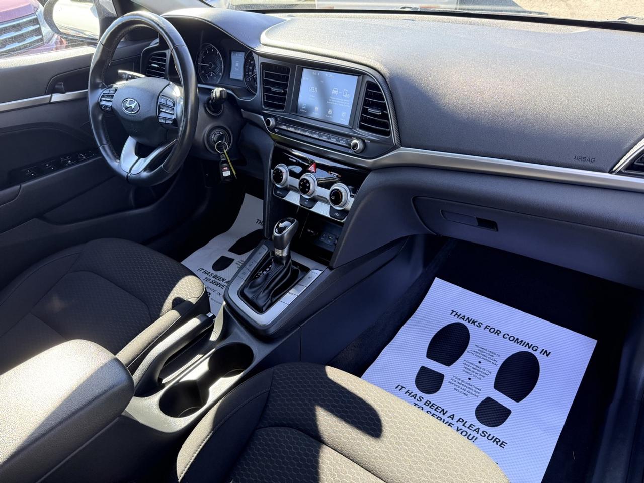 2020 Hyundai Elantra PREFERRED - AUTO - ALLOYS - R.CAMERA - LOW KMS! Photo