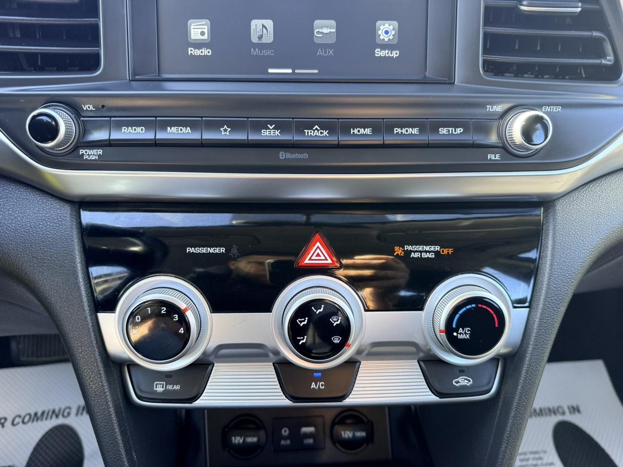 2020 Hyundai Elantra PREFERRED - AUTO - ALLOYS - R.CAMERA - LOW KMS! Photo