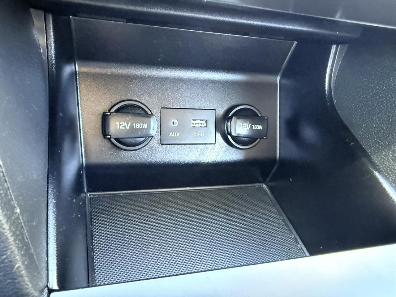 2020 Hyundai Elantra PREFERRED - AUTO - ALLOYS - R.CAMERA - LOW KMS! Photo
