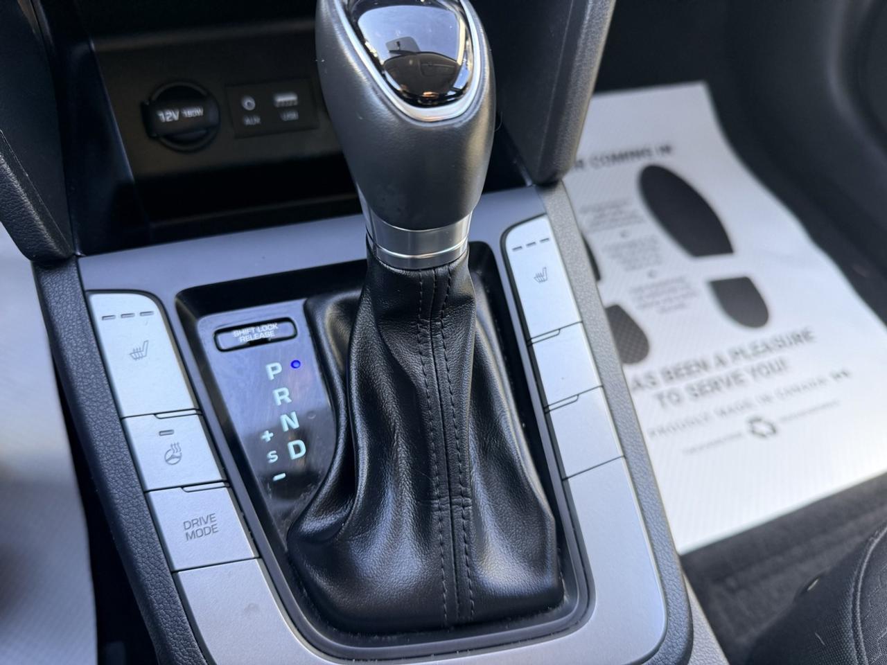 2020 Hyundai Elantra PREFERRED - AUTO - ALLOYS - R.CAMERA - LOW KMS! Photo