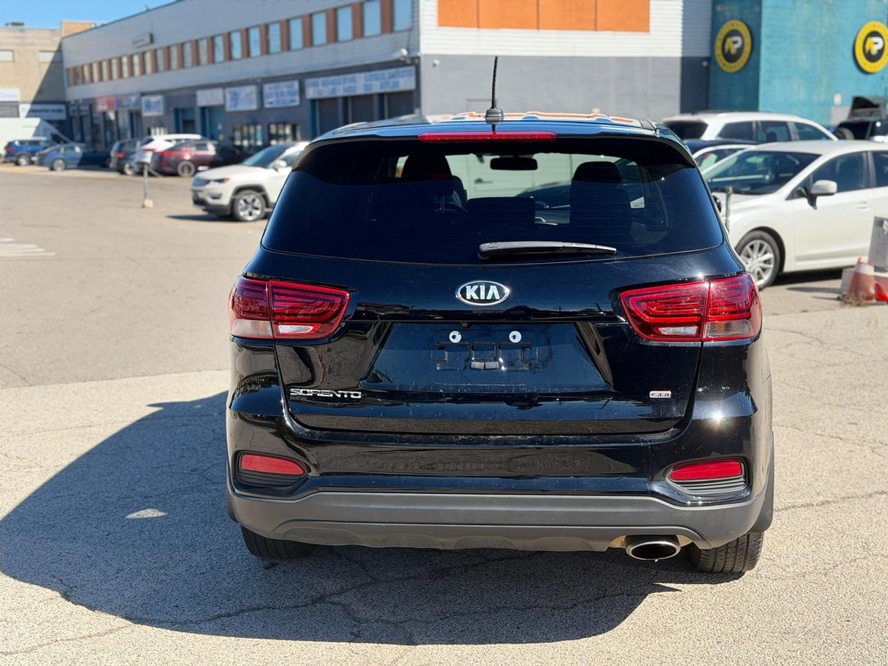 2020 Kia Sorento LX Photo4