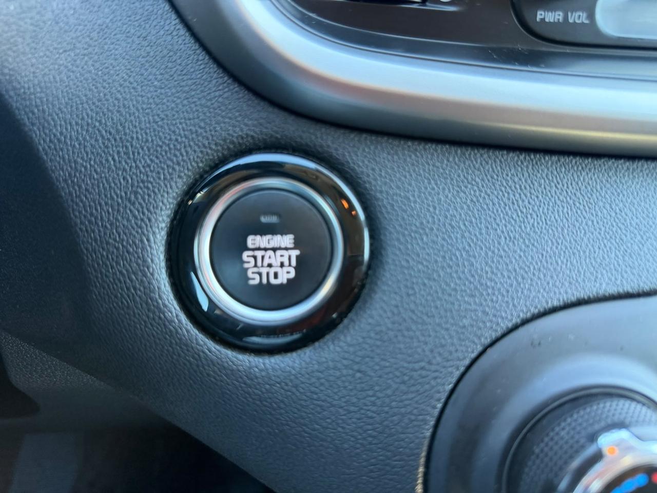 2020 Kia Sorento LX Photo