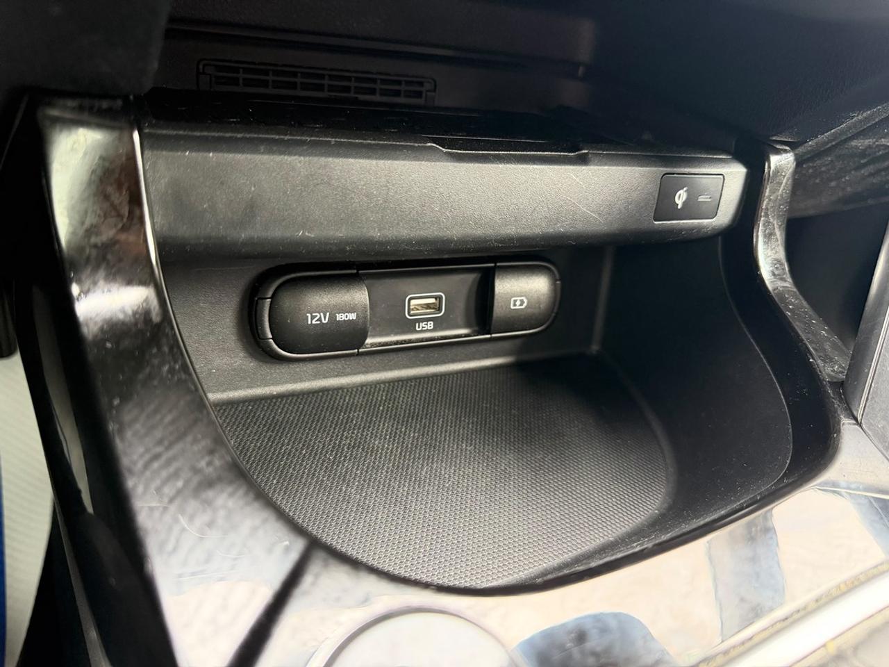 2023 Kia Seltos SX Photo