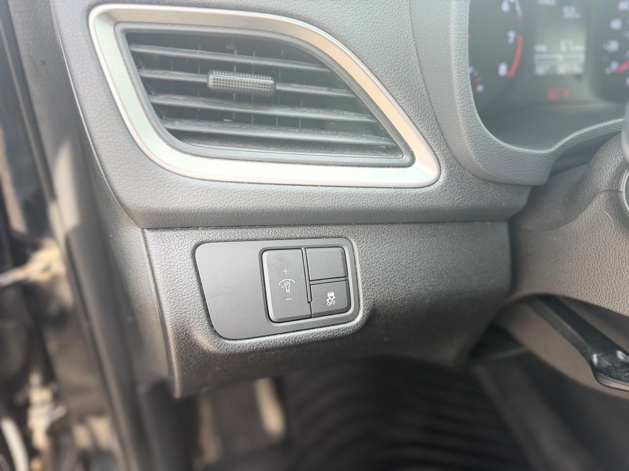 2018 Hyundai Accent SEL Photo