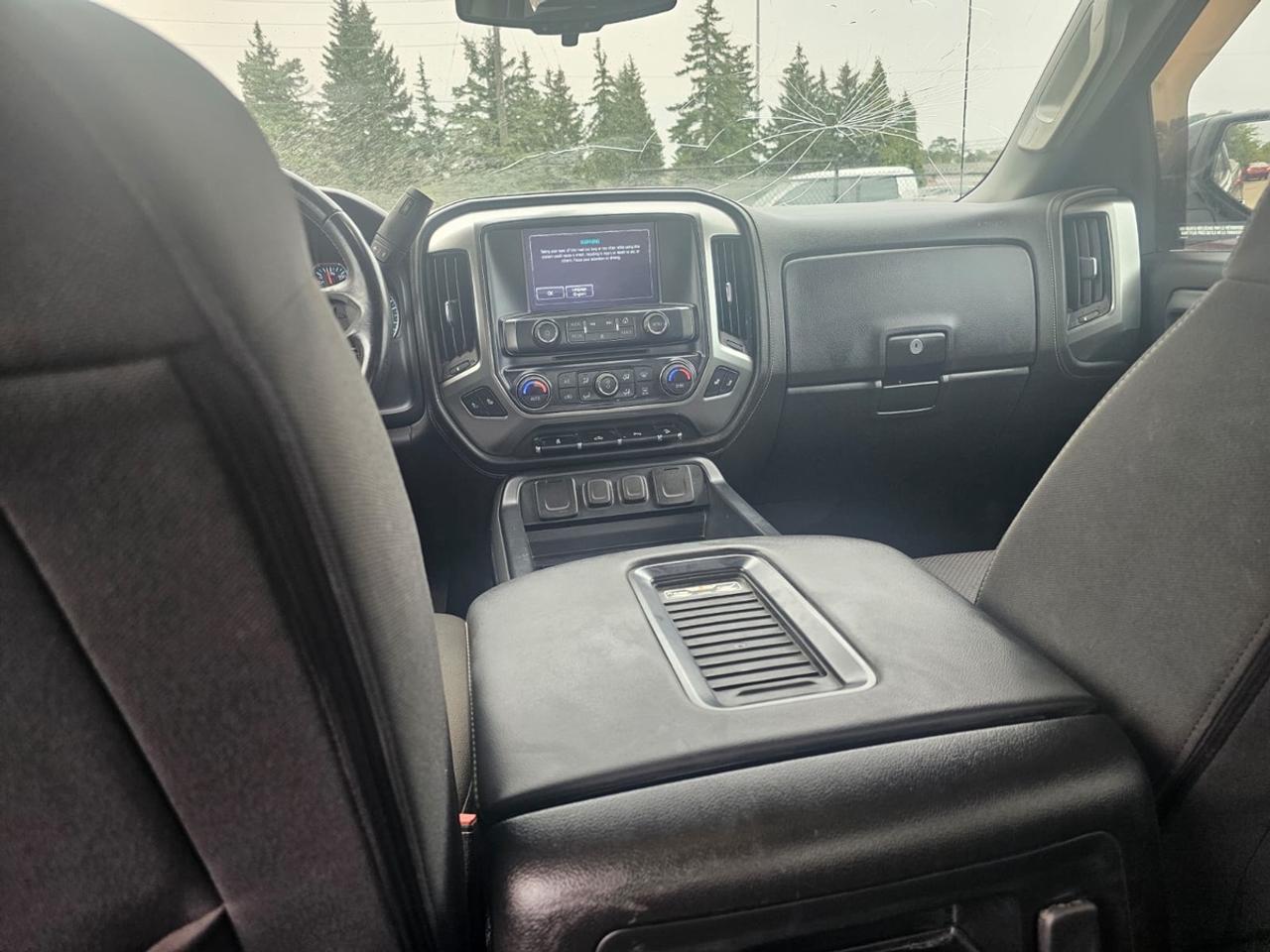 2017 Chevrolet Silverado 1500 LT Photo1
