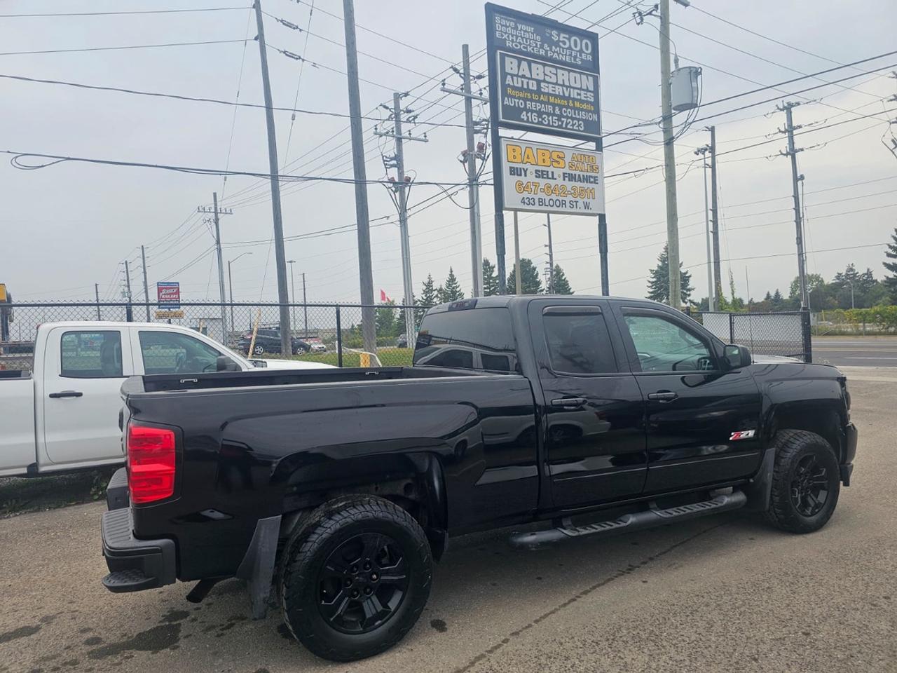 2017 Chevrolet Silverado 1500 LT Photo