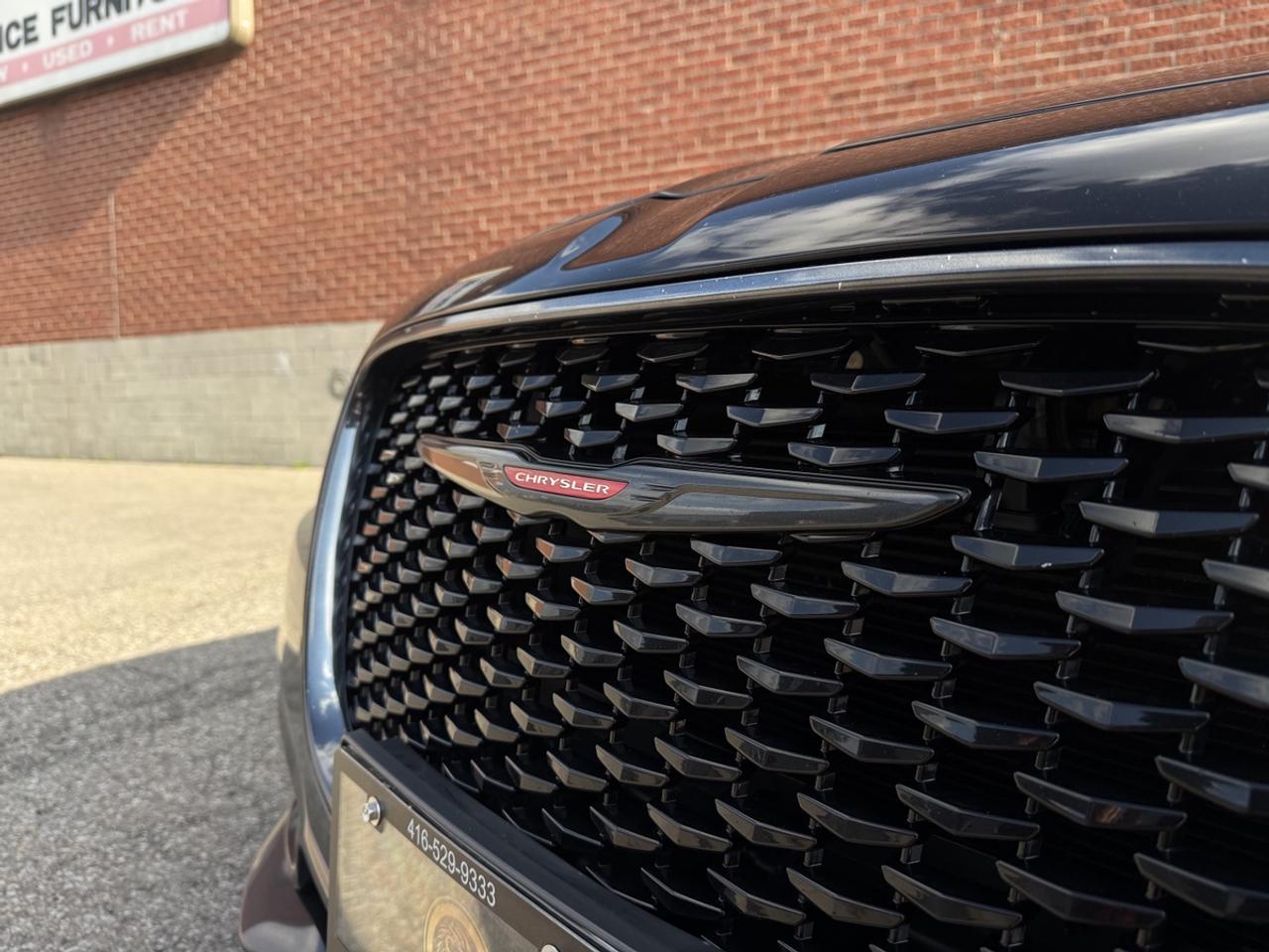 2022 Chrysler 300S Panaroof|Leather|Alpine Audio Photo