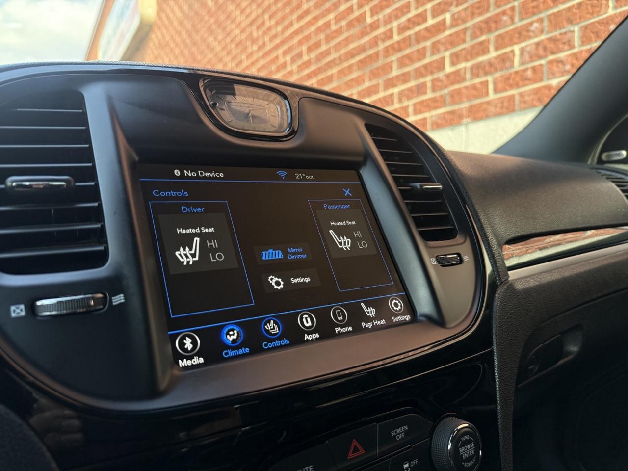 2022 Chrysler 300S Panaroof|Leather|Alpine Audio Photo