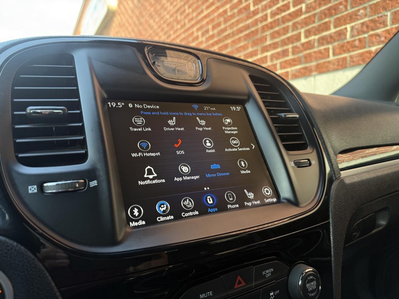 2022 Chrysler 300S Panaroof|Leather|Alpine Audio Photo