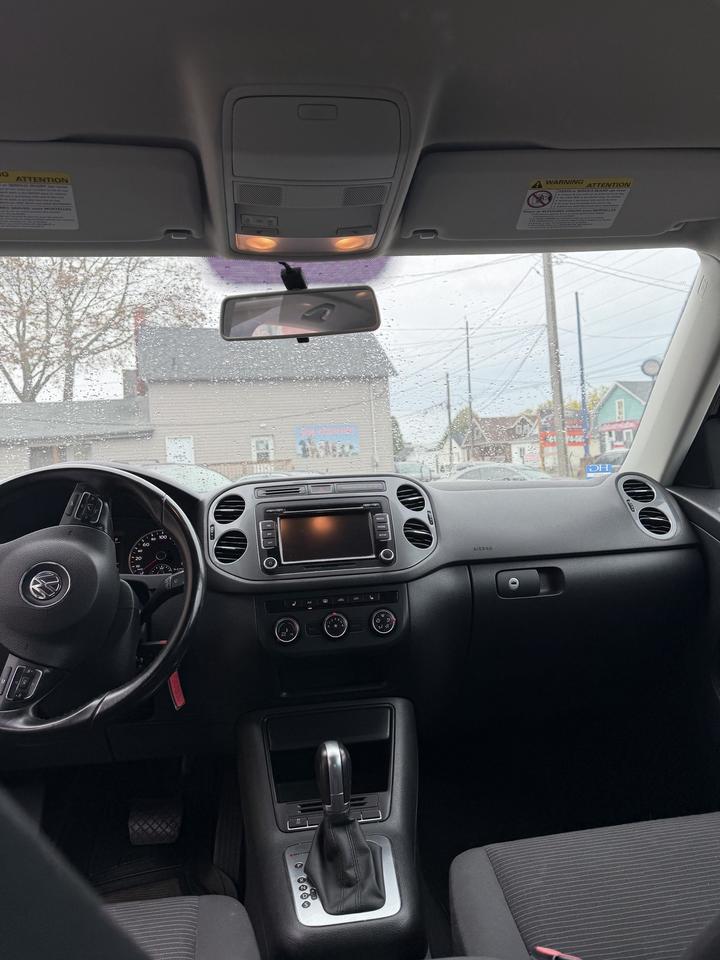 2015 Volkswagen Tiguan S Photo