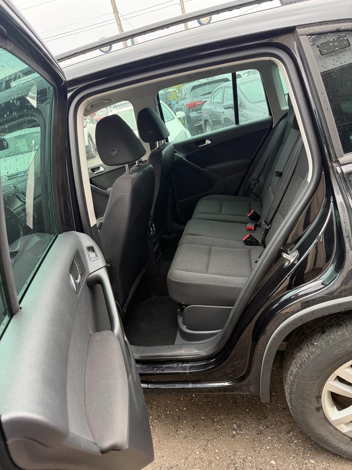 2015 Volkswagen Tiguan S Photo