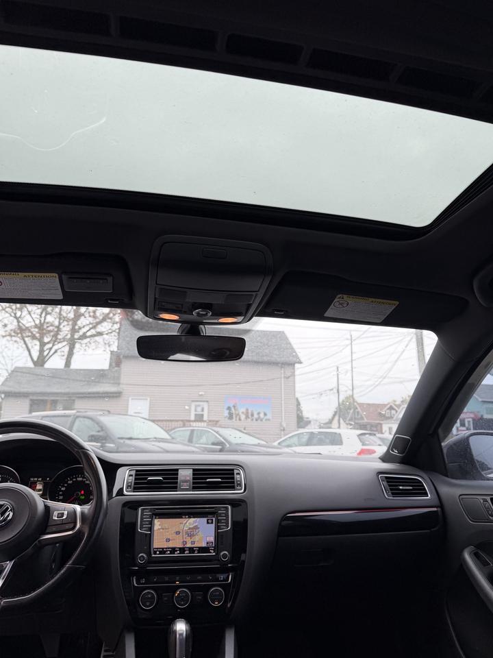 2017 Volkswagen Jetta GLI Photo