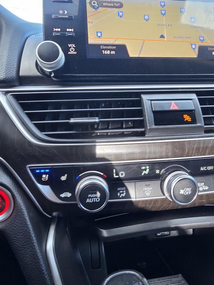 2018 Honda Accord Touring Photo