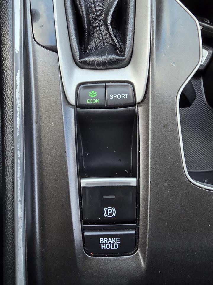 2018 Honda Accord Touring Photo