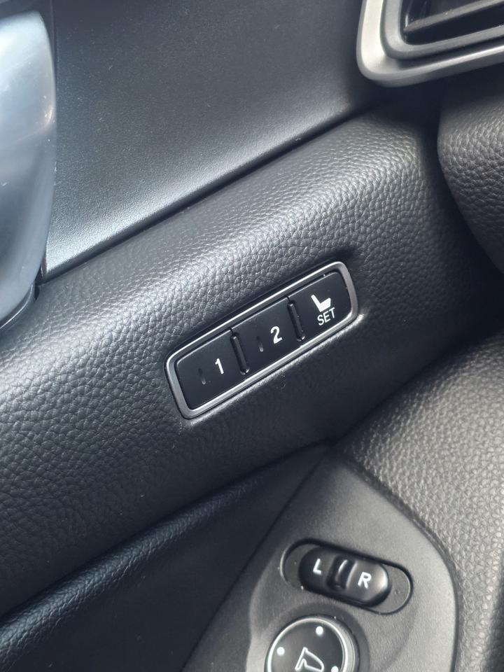 2018 Honda Accord Touring Photo