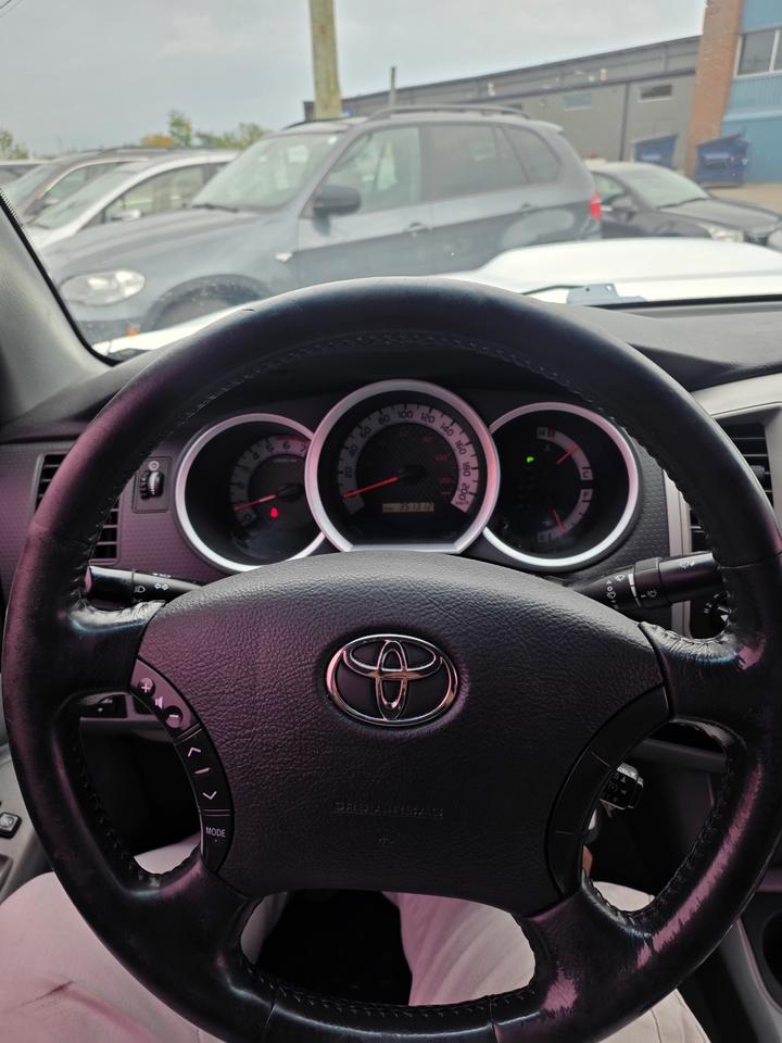 2011 Toyota Tacoma TRD Sport Photo