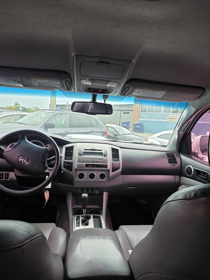 2011 Toyota Tacoma TRD Sport Photo