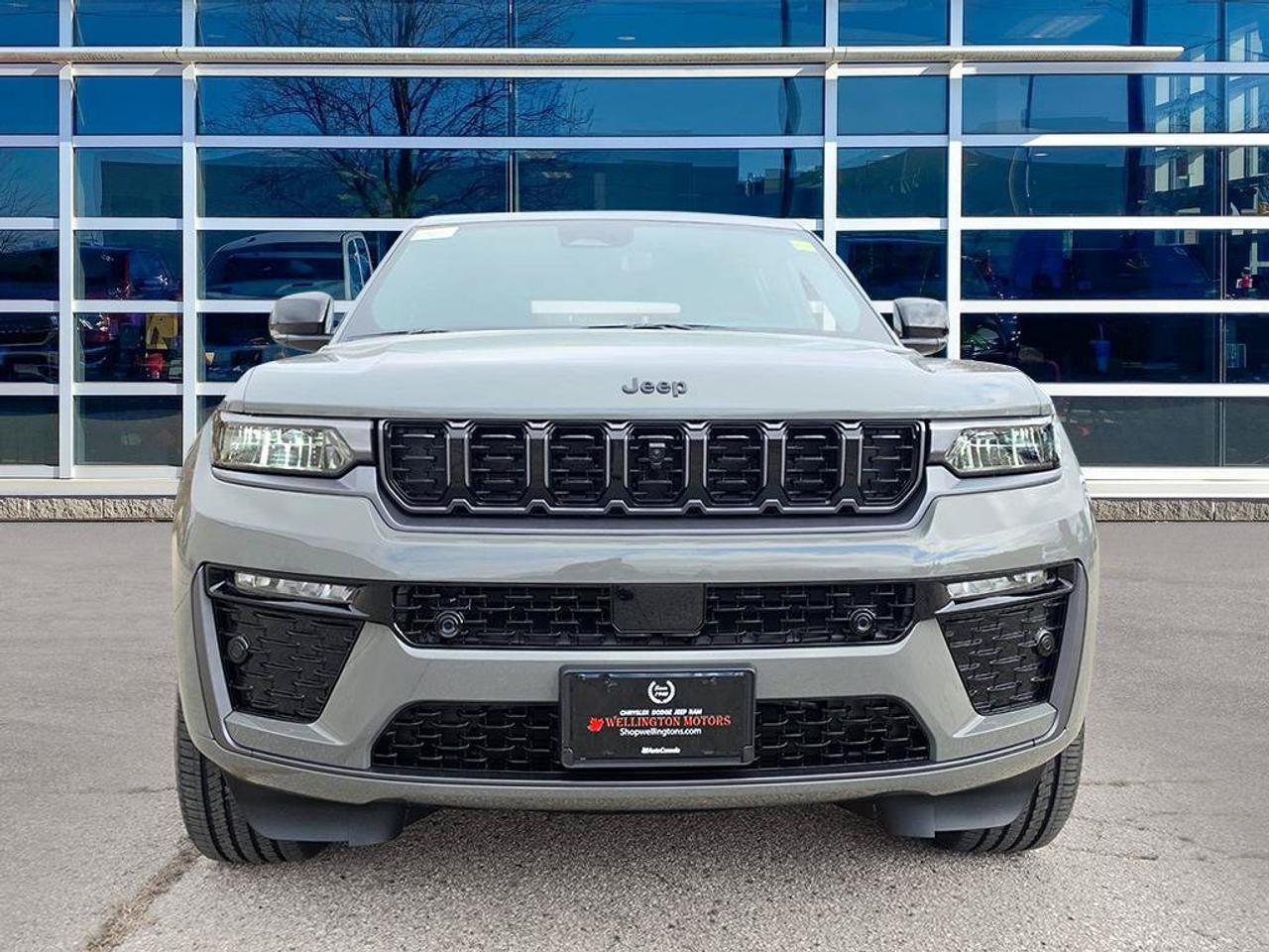 2027 Jeep Grand Cherokee Laredo Altitude|2.0L|4WD|TRAILER TOW|NAPPA LEATHER FACED SEATS| HEATED SEATS|HEATED STEERING WHEEL| Photo