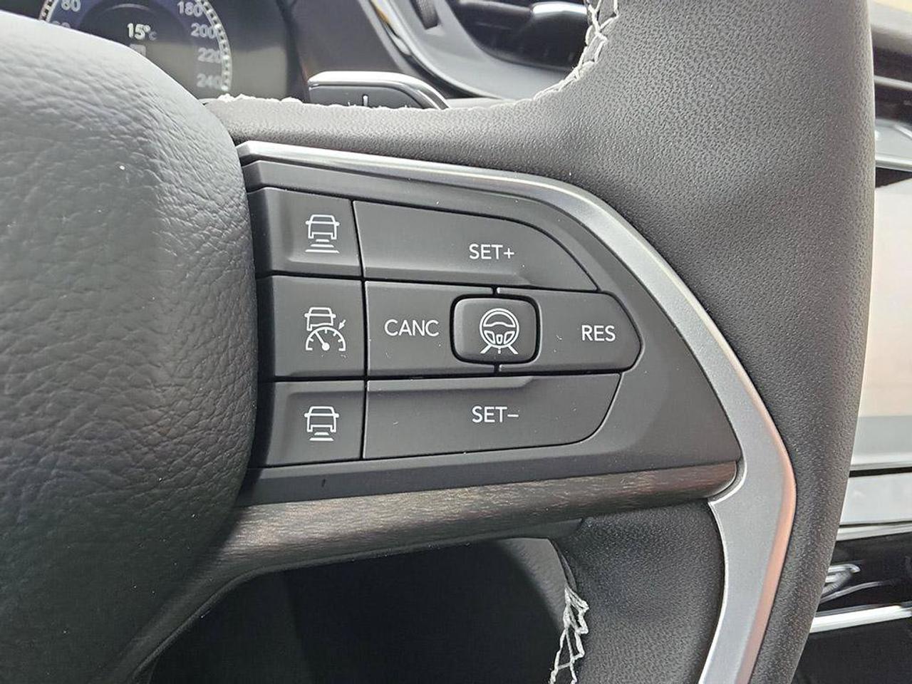 2027 Jeep Grand Cherokee Laredo Altitude|2.0L|4WD|TRAILER TOW|NAPPA LEATHER FACED SEATS| HEATED SEATS|HEATED STEERING WHEEL| Photo