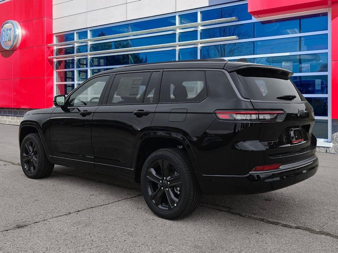 2027 Jeep Grand Cherokee L LIMITED|2.0L|4WD|TRAILER TOW|NAPPA LEATHER FACED SEATS| HEATED SEATS|HEATED STEERING WHEEL| Photo
