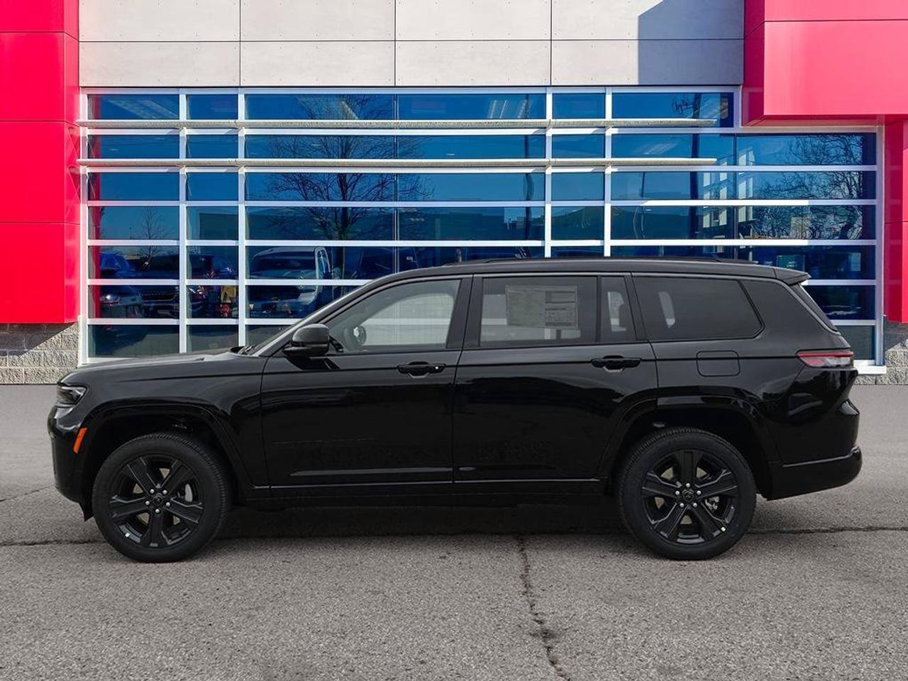 2027 Jeep Grand Cherokee L LIMITED|2.0L|4WD|TRAILER TOW|NAPPA LEATHER FACED SEATS| HEATED SEATS|HEATED STEERING WHEEL| Photo