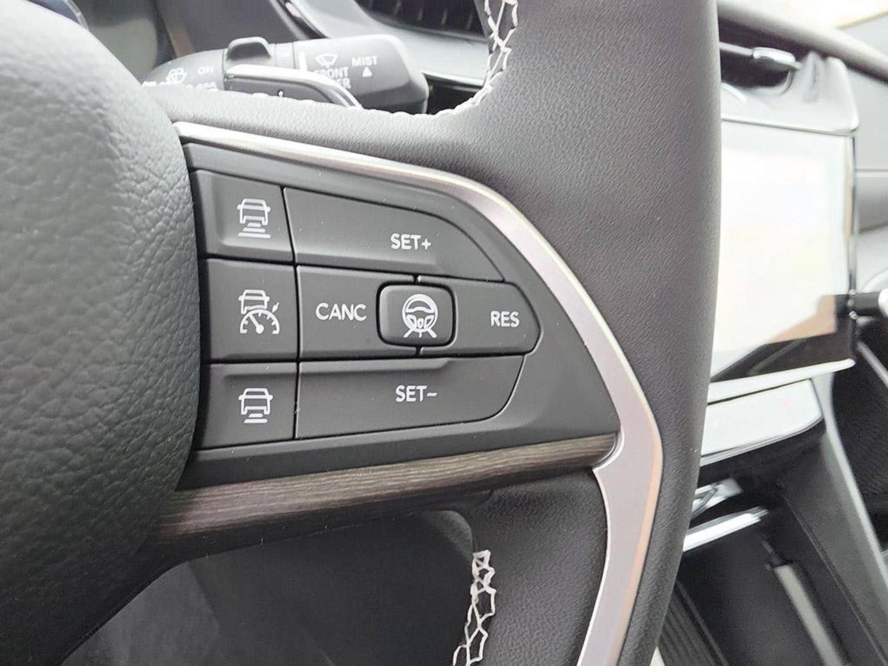 2027 Jeep Grand Cherokee L LIMITED|2.0L|4WD|TRAILER TOW|NAPPA LEATHER FACED SEATS| HEATED SEATS|HEATED STEERING WHEEL| Photo