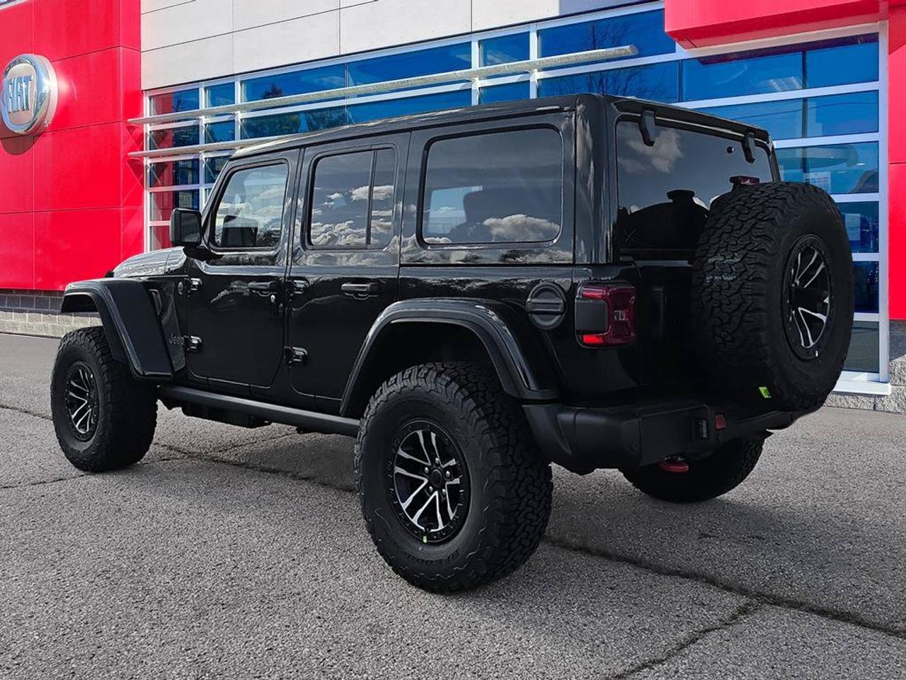 2027 Jeep Wrangler Rubicon X Photo