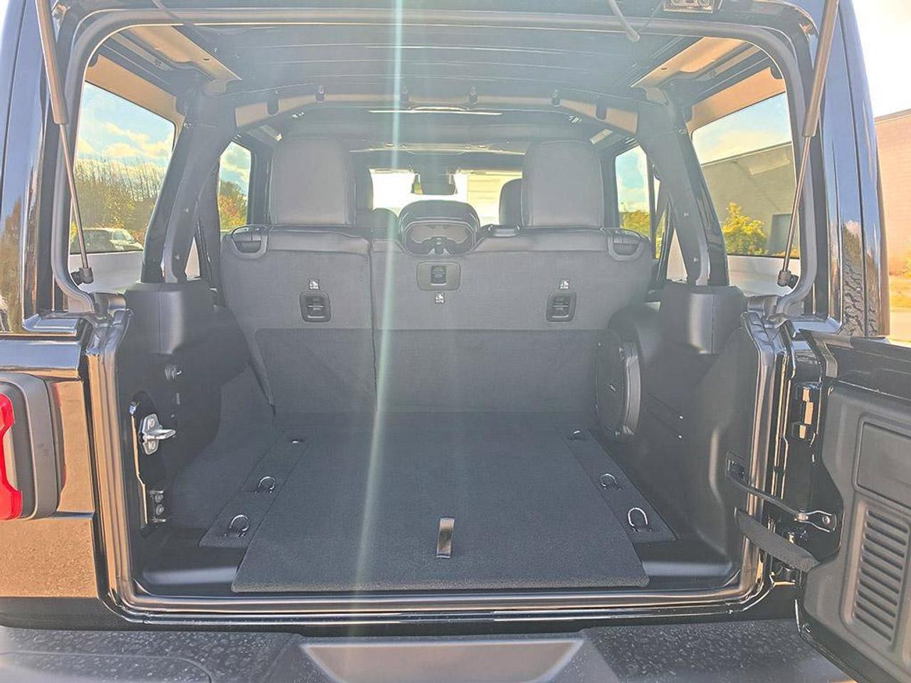2027 Jeep Wrangler Rubicon X Photo