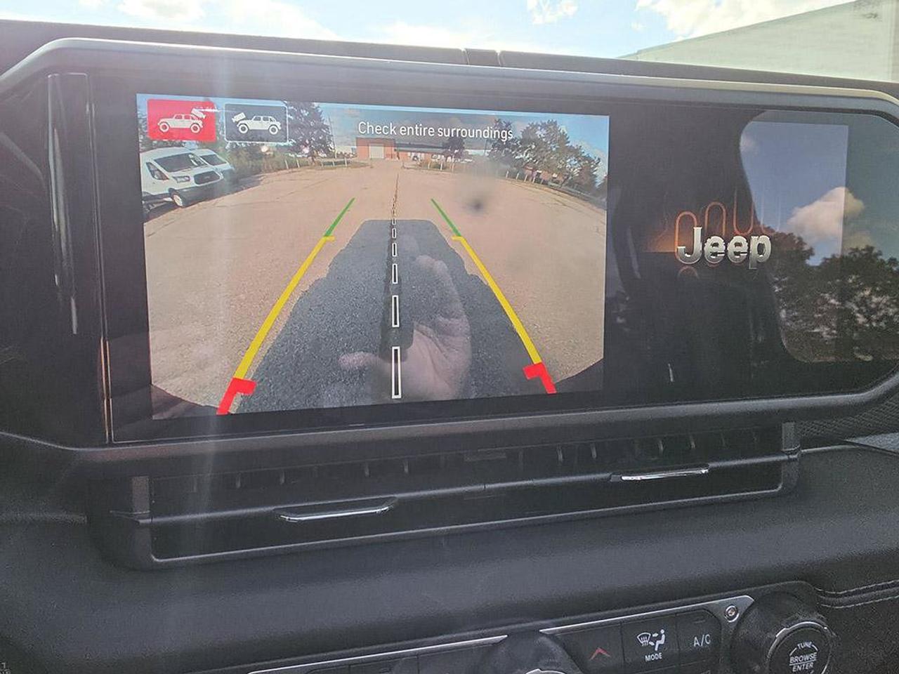2027 Jeep Wrangler Rubicon X Photo