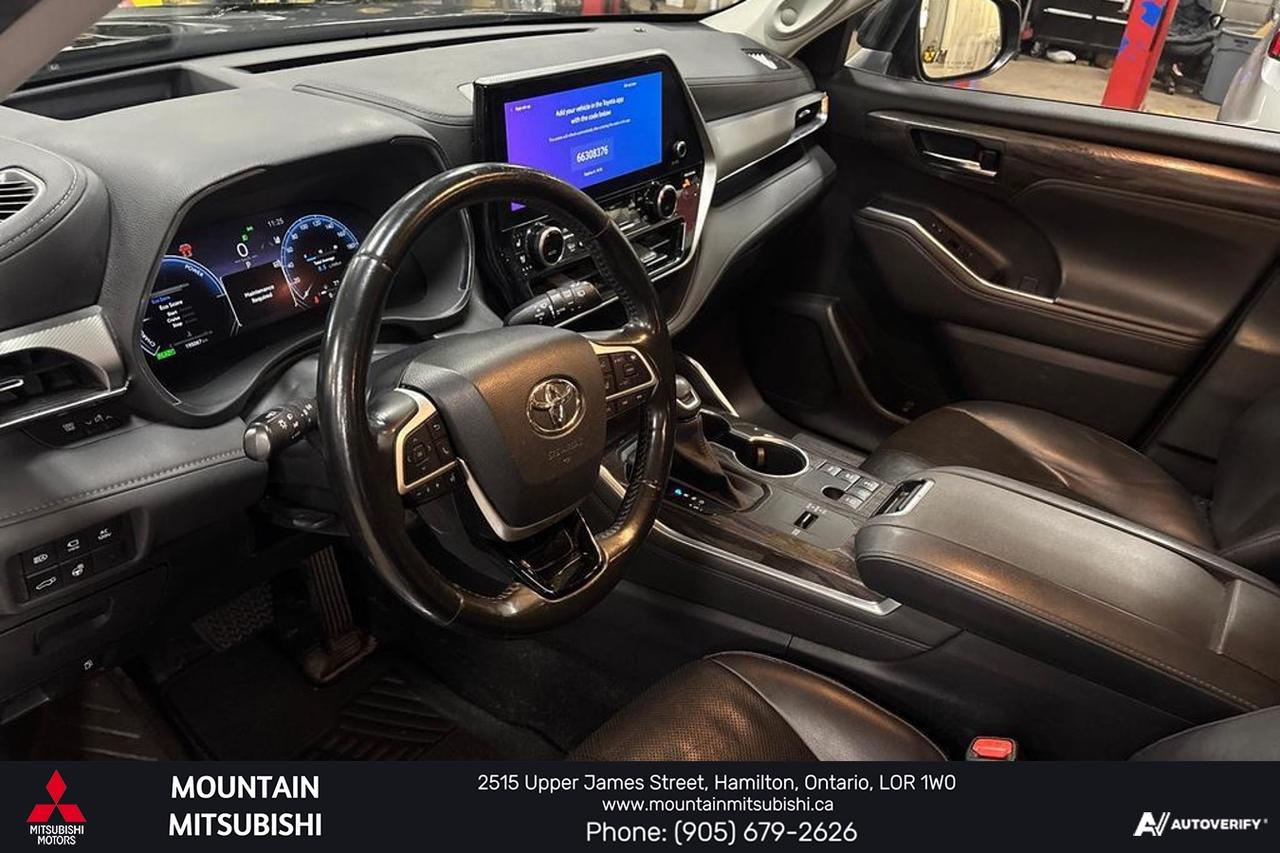 2023 Toyota Highlander Hybrid Platinum Photo
