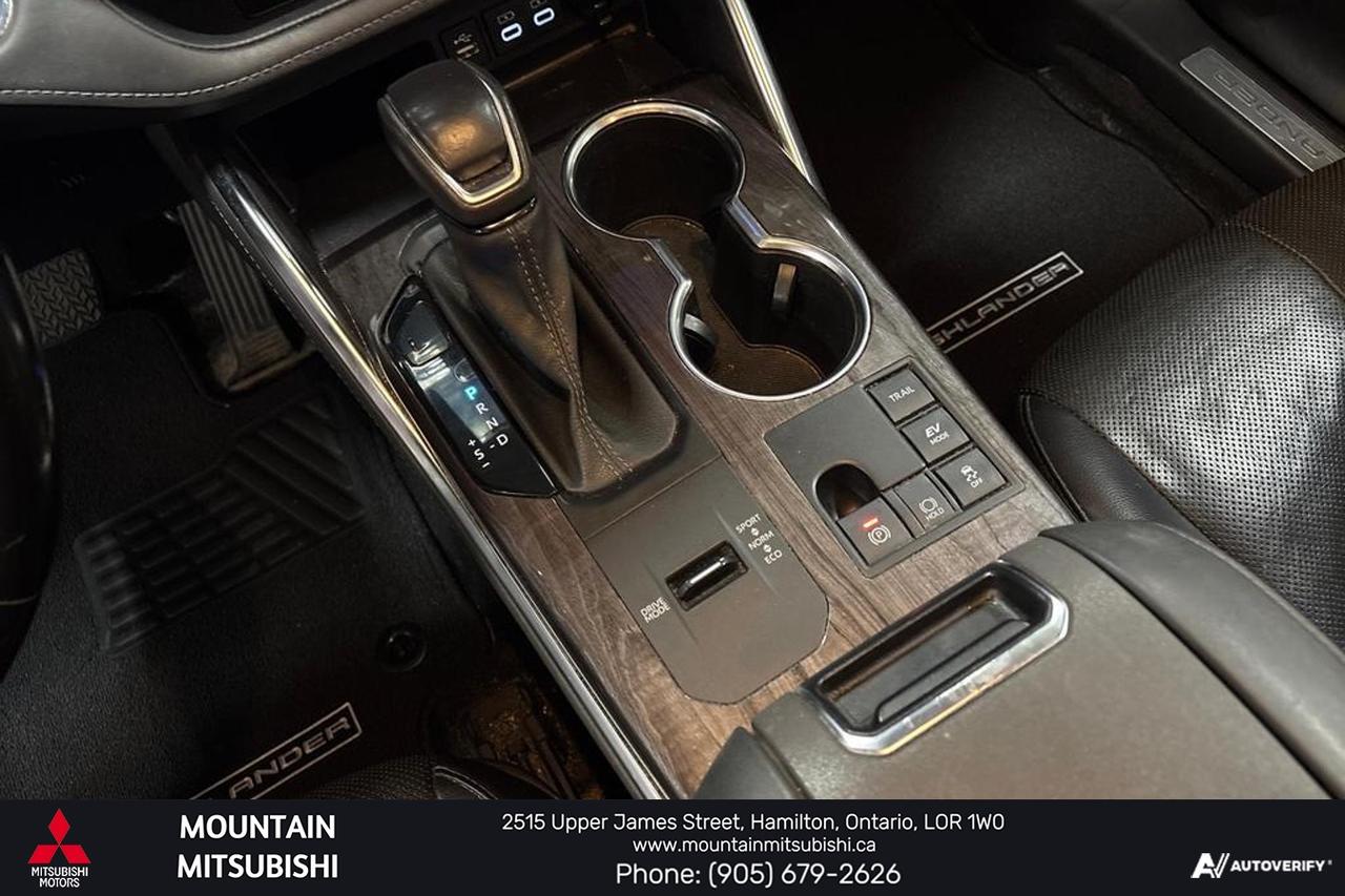 2023 Toyota Highlander Hybrid Platinum Photo