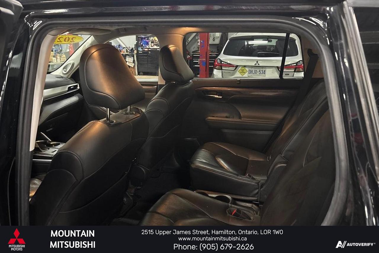 2023 Toyota Highlander Hybrid Platinum Photo