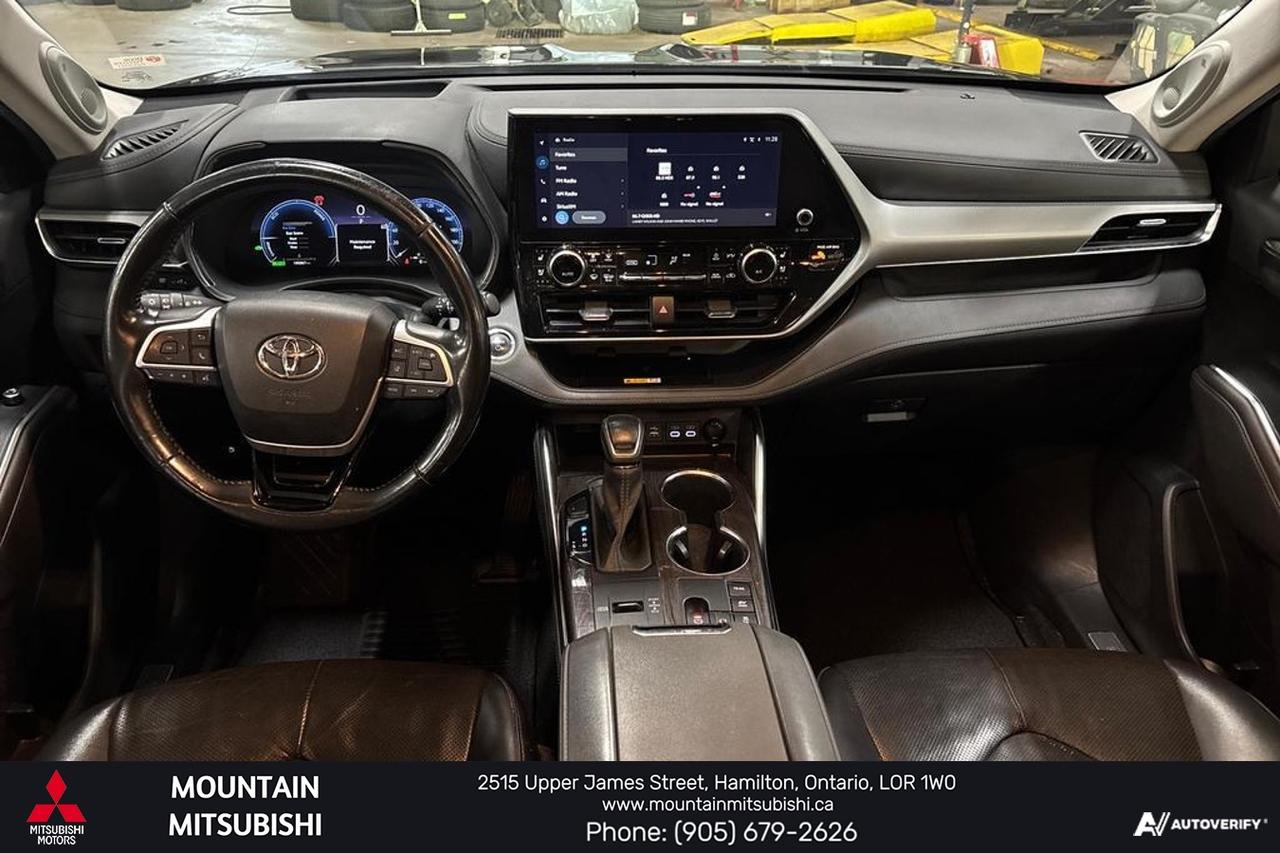 2023 Toyota Highlander Hybrid Platinum Photo