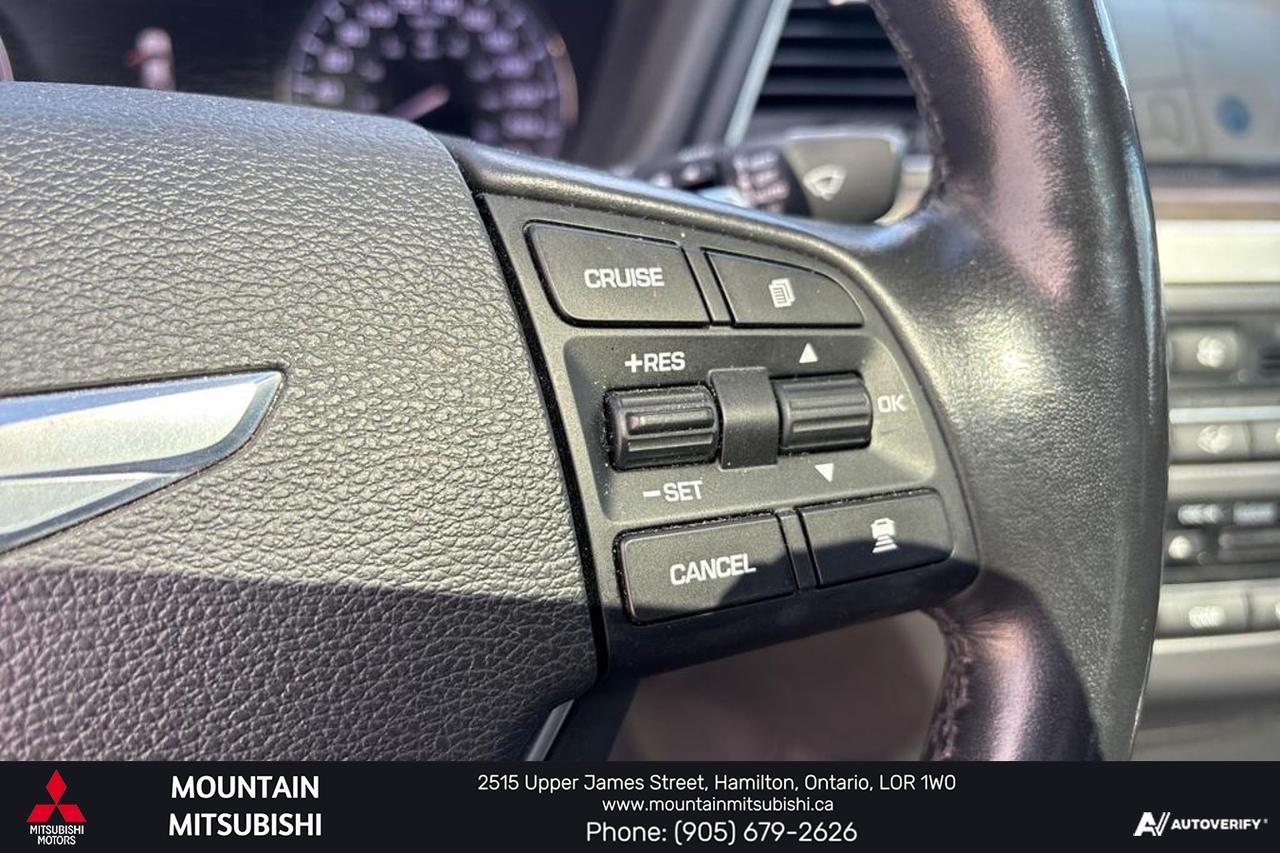 2015 Hyundai Genesis Sedan ULTIMATE Photo