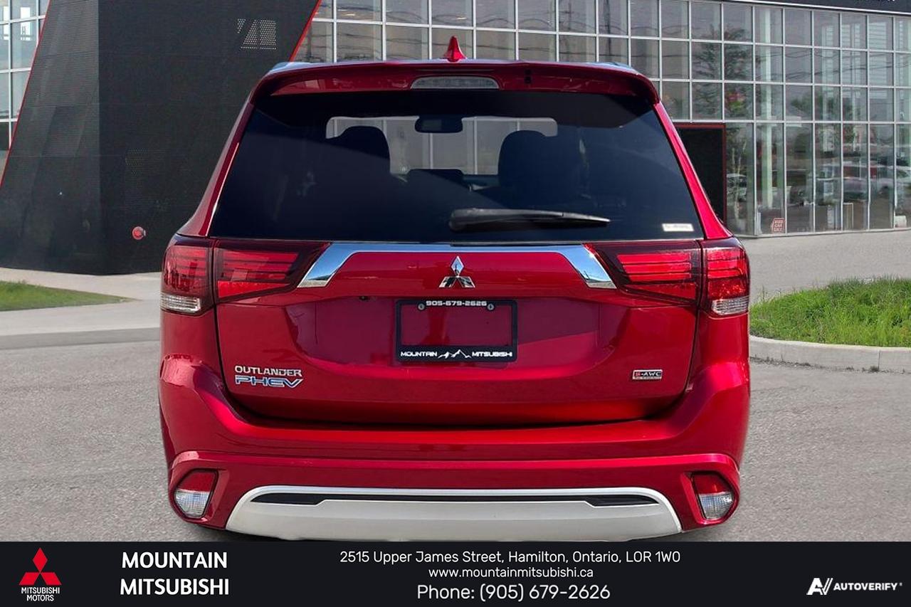 2020 Mitsubishi Outlander PHEV SEL Photo