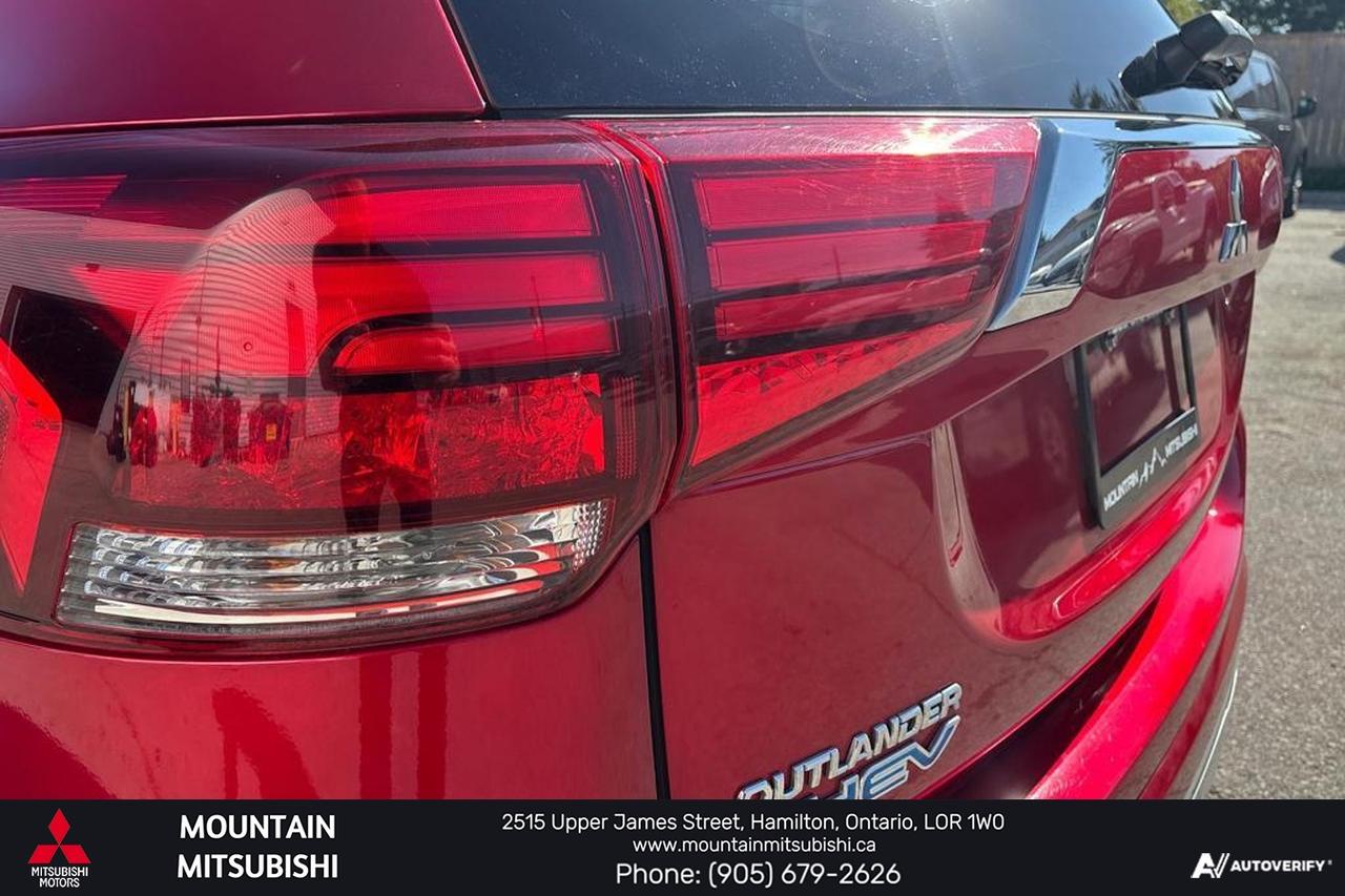 2020 Mitsubishi Outlander PHEV SEL Photo