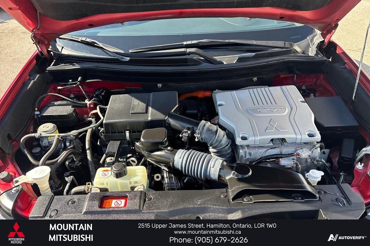 2020 Mitsubishi Outlander PHEV SEL Photo