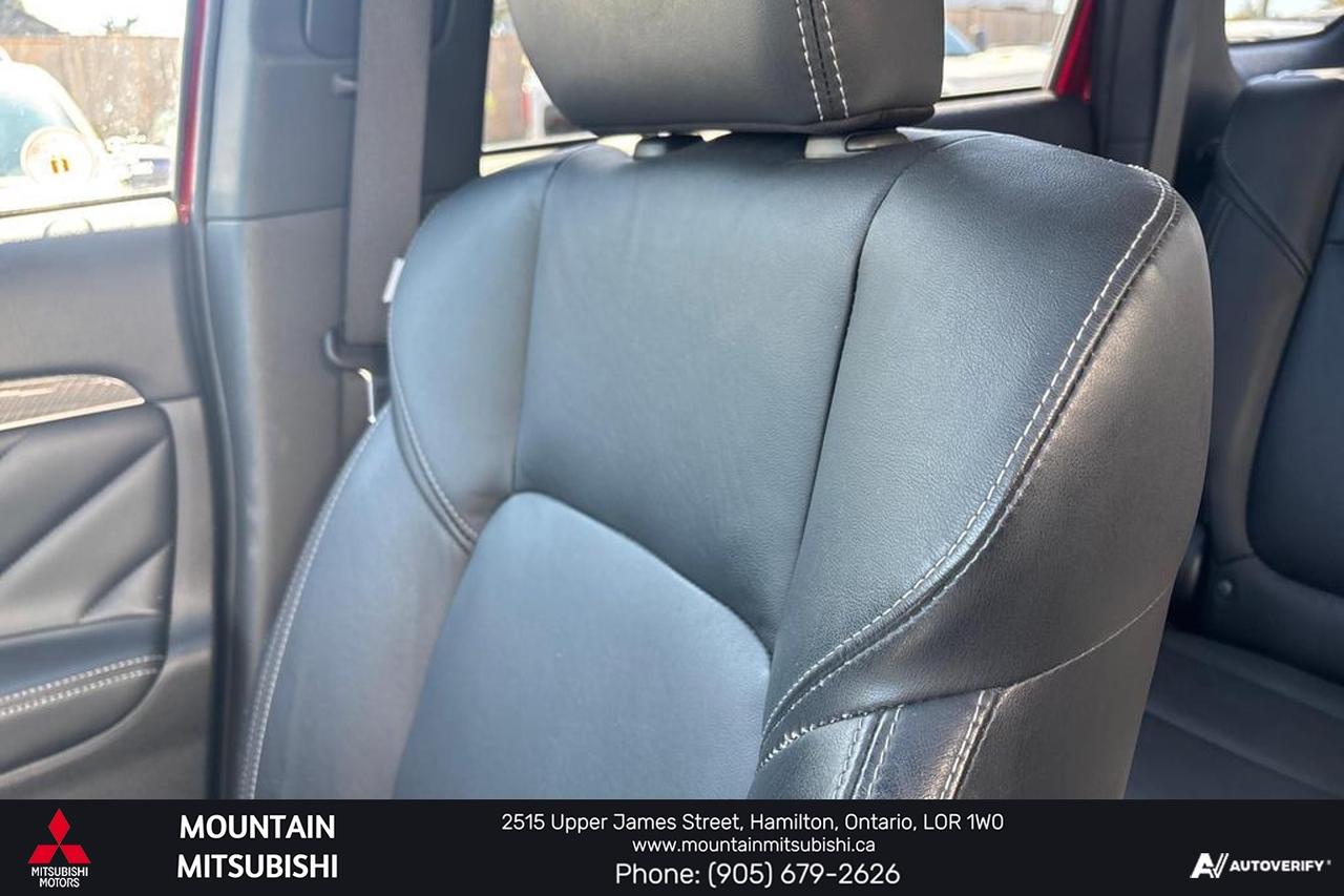2020 Mitsubishi Outlander PHEV SEL Photo