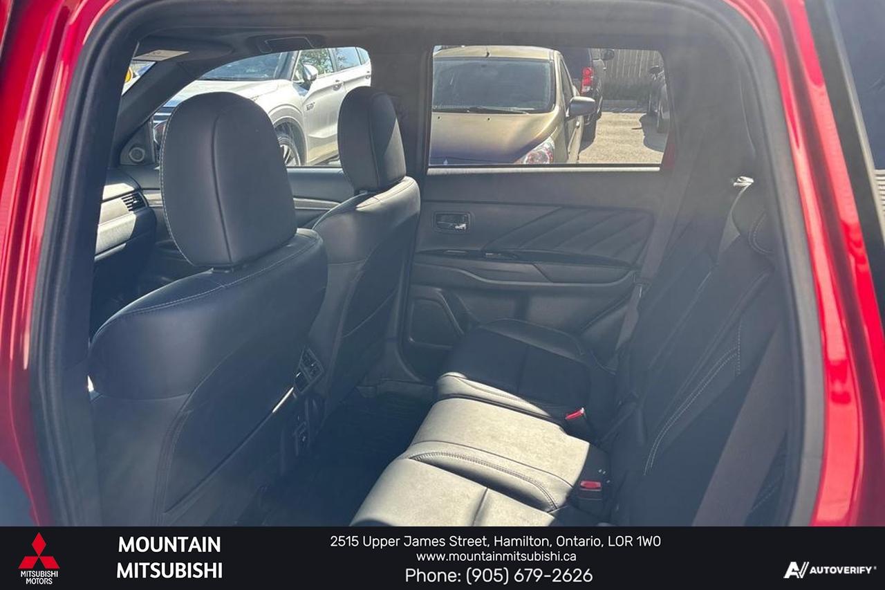 2020 Mitsubishi Outlander PHEV SEL Photo