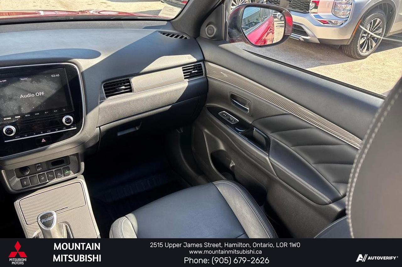 2020 Mitsubishi Outlander PHEV SEL Photo